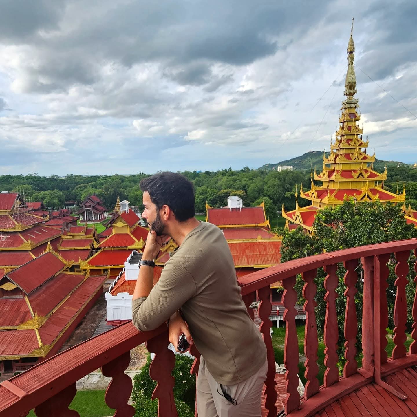 Luis Tobajas en Mandalay